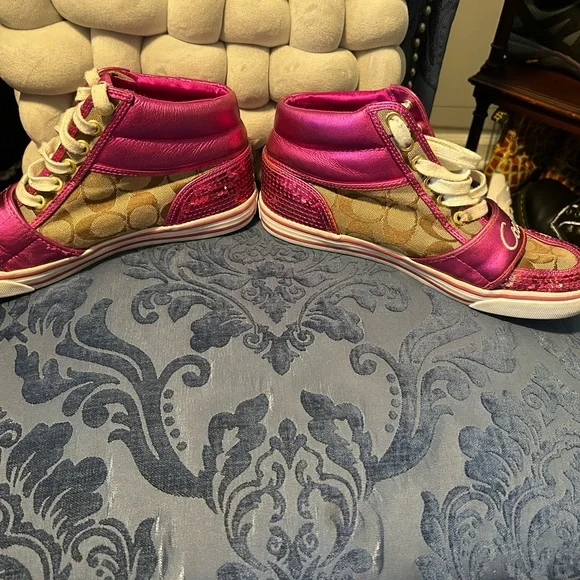Coach Misti Hot Pink High Top Sequin and Logo Sneakers size 8 - Picture 6 of 8